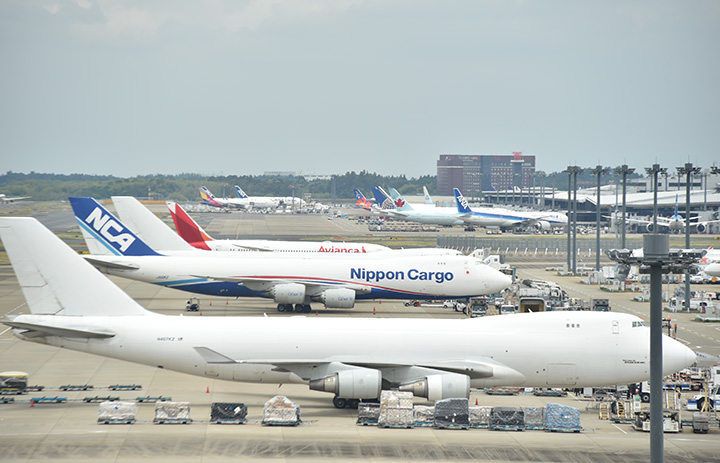 成田空港の国際線旅客数、過去最低　貨物便は2期連続で過去最高、21年上期