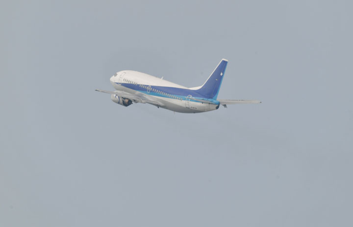 航空機・ヘリコプター ANK Super Dolphin 737-500 Amazon.com