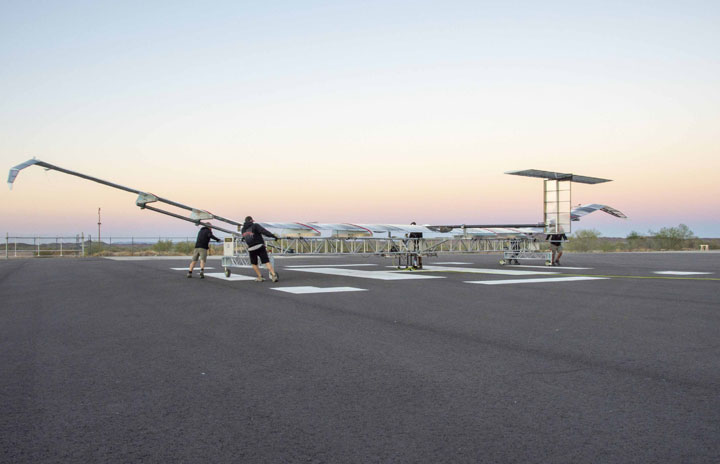 エアバスの高高度滞空ソーラー無人機ゼファー、新たな試験飛行成功