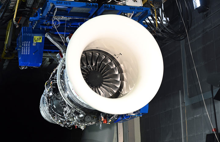 ロールス・ロイス、100％SAFでビジネスジェットエンジン試験