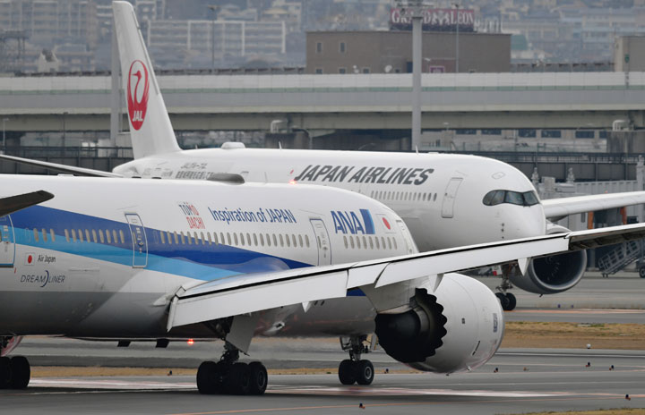 JALとANA、「まん延防止措置」で手数料免除　伊丹や仙台など3府県発着便