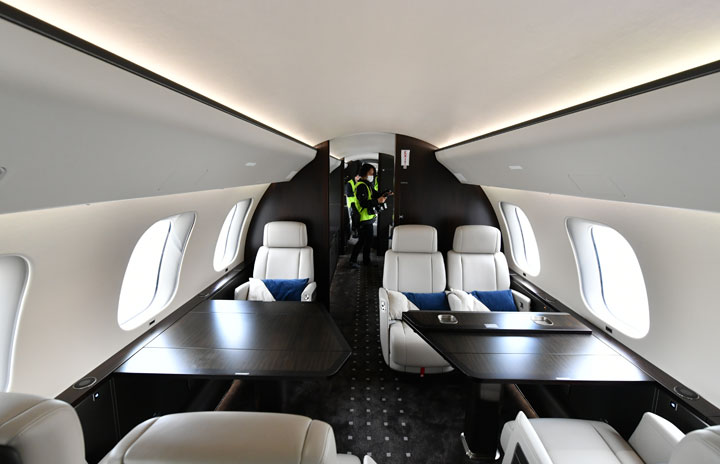 “空飛ぶオフィス”ビジネスジェットの最新機内　特集・ボンバルディアGlobal7500