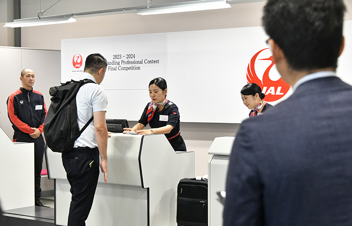 JAL、空港「チームワーク」実技と知識で競う コンテスト刷新、優勝は