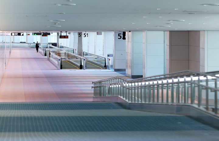 羽田空港第1 第2ターミナル　３D都市データを活用した都市模型　(透明ケース付) 羽田空港T2国内線制限エリアに「個室型ワークボックス」設置