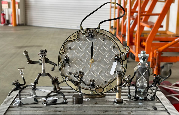 実働発動機　4台　引取限定 FDA、退役4号機の部品でグッズ制作 29日から19点販売