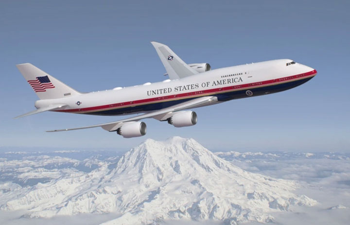 次期エアフォース・ワン新塗装に VC-25BとC-32対象、暫定機も