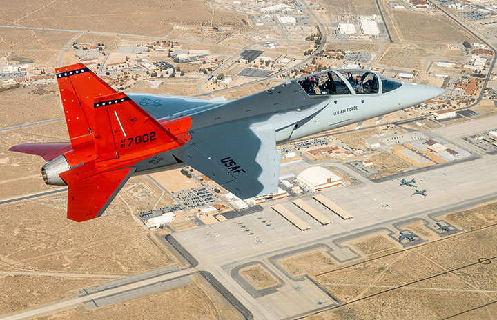 T-7A、米空軍が初期生産承認 T-38後継練習機を14機契約へ