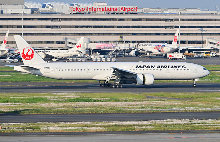 JAL 777-300ER 3号機が退役 シカゴからJL9便羽田着、21年で