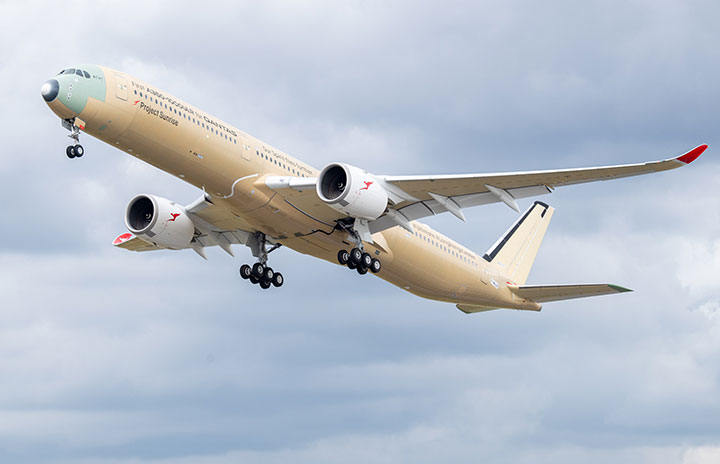 A350-1000ULR初飛行 22時間飛べるカンタス超長距離機、27年4月初納入へ