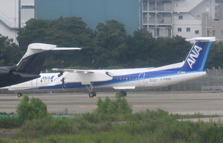 ANA、Dash 8認定中古2機目が羽田到着 11空港経由でカルガリーから